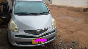 Toyota Ractis 2005 Silver