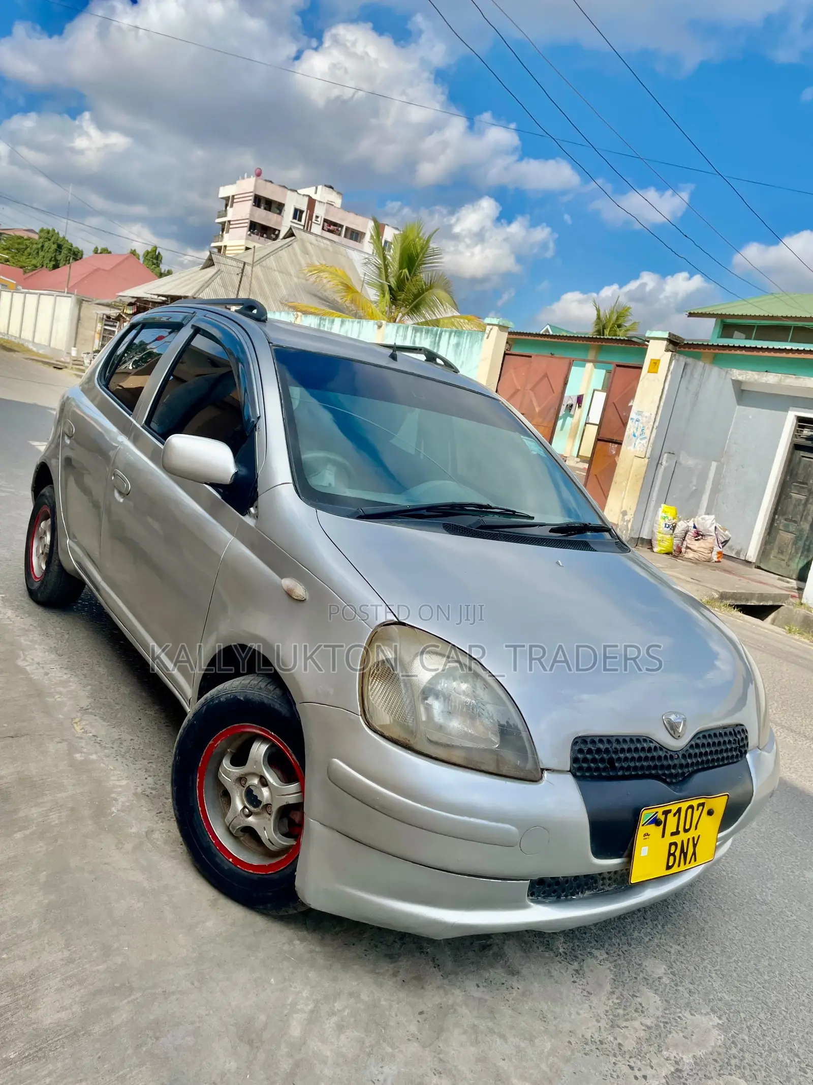 Toyota Vitz 2005 Silver
