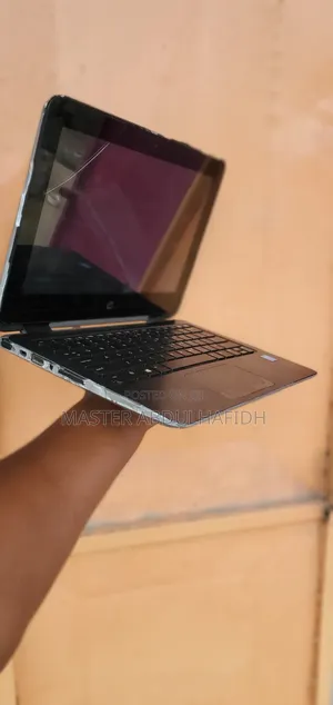 Laptop HP Probook 11 EE G1 4GB Intel SSD 128GB