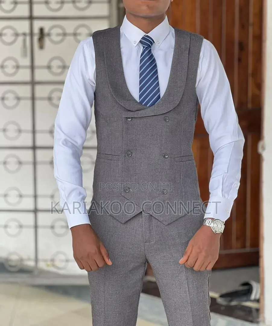 Simple Half Suit for Men