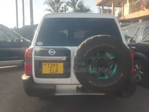 Nissan Patrol 2008 White