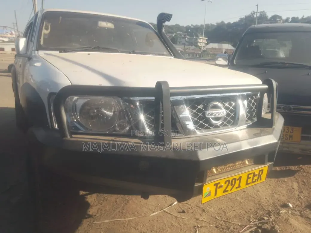 Nissan Patrol 2008 White