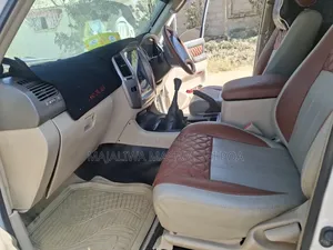 Toyota Land Cruiser 2012 White