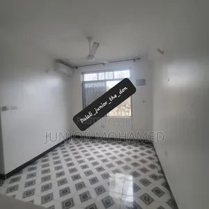 2bdrm Block of Flats in , Oyster Bay for rent