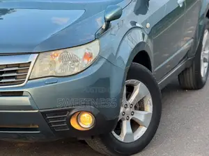 Subaru Forester 2010 Gray