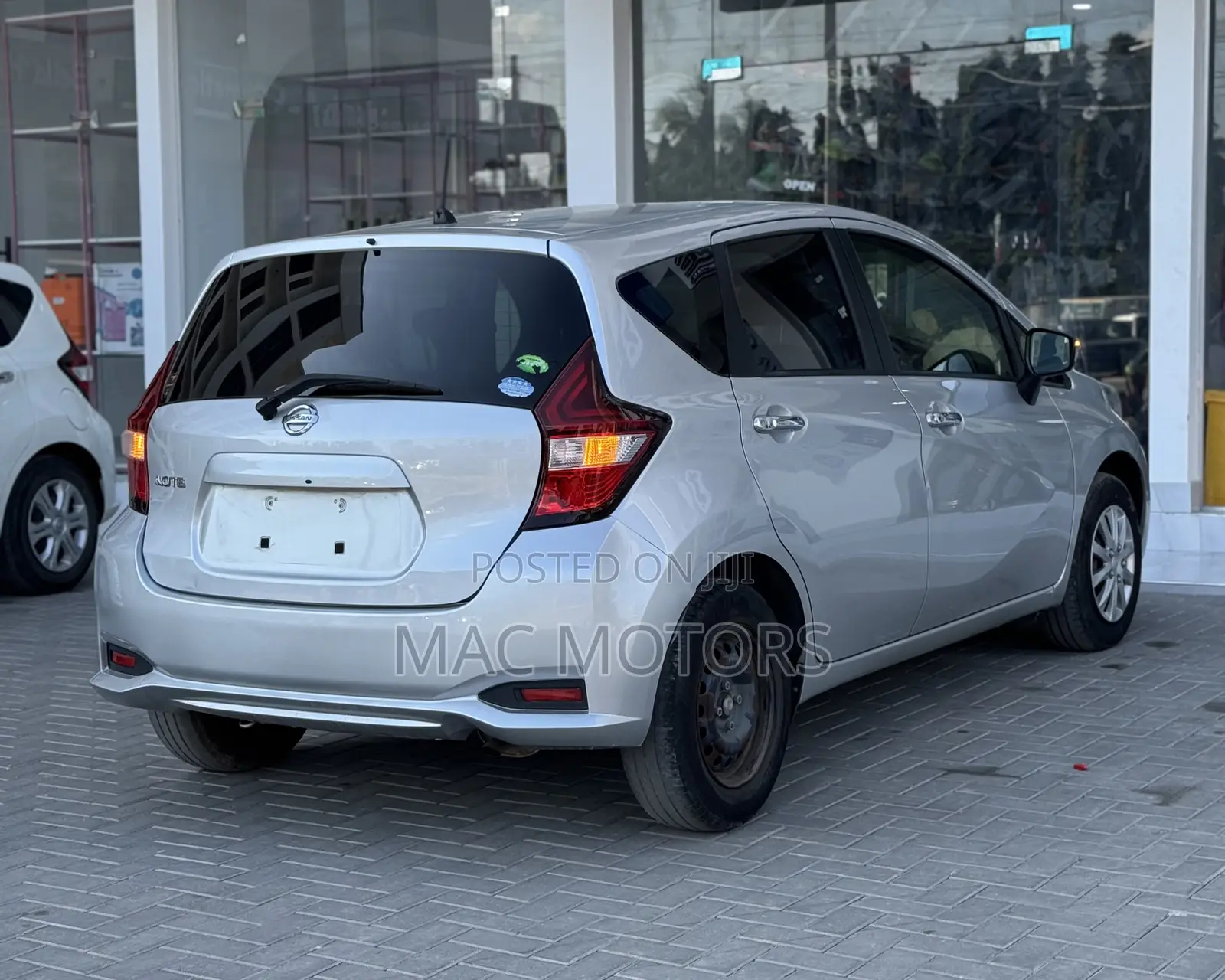 Nissan Note 1.6 Petrol 2017 Silver