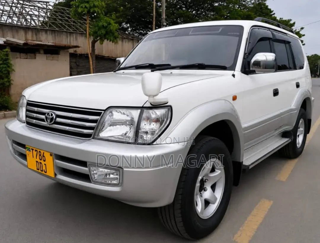 Toyota Land Cruiser Prado 2003 White