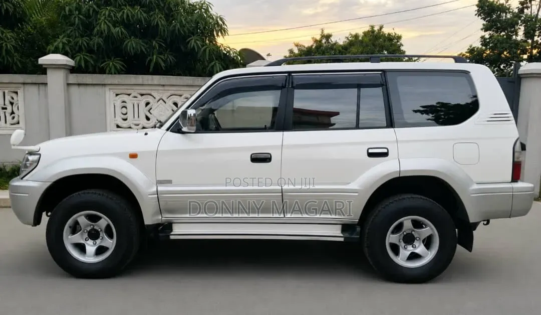 Toyota Land Cruiser Prado 2003 White