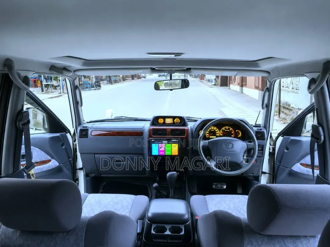 Toyota Land Cruiser Prado 2003 White