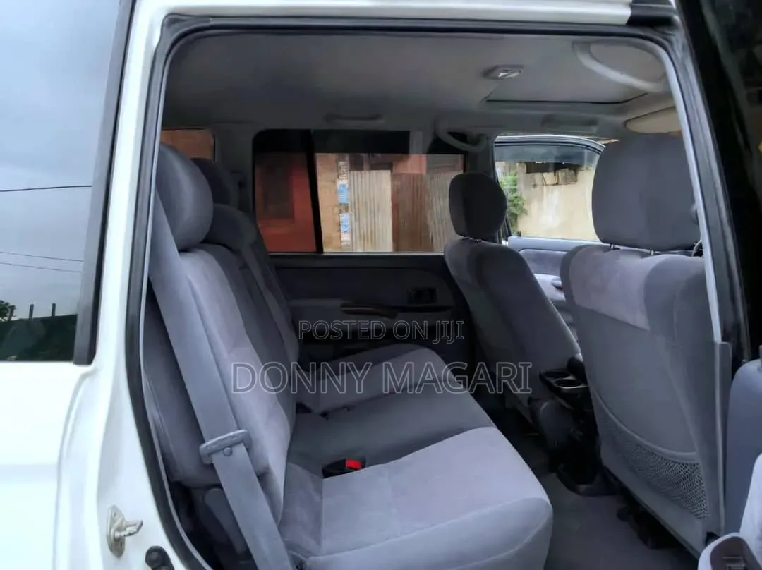 Toyota Land Cruiser Prado 2003 White