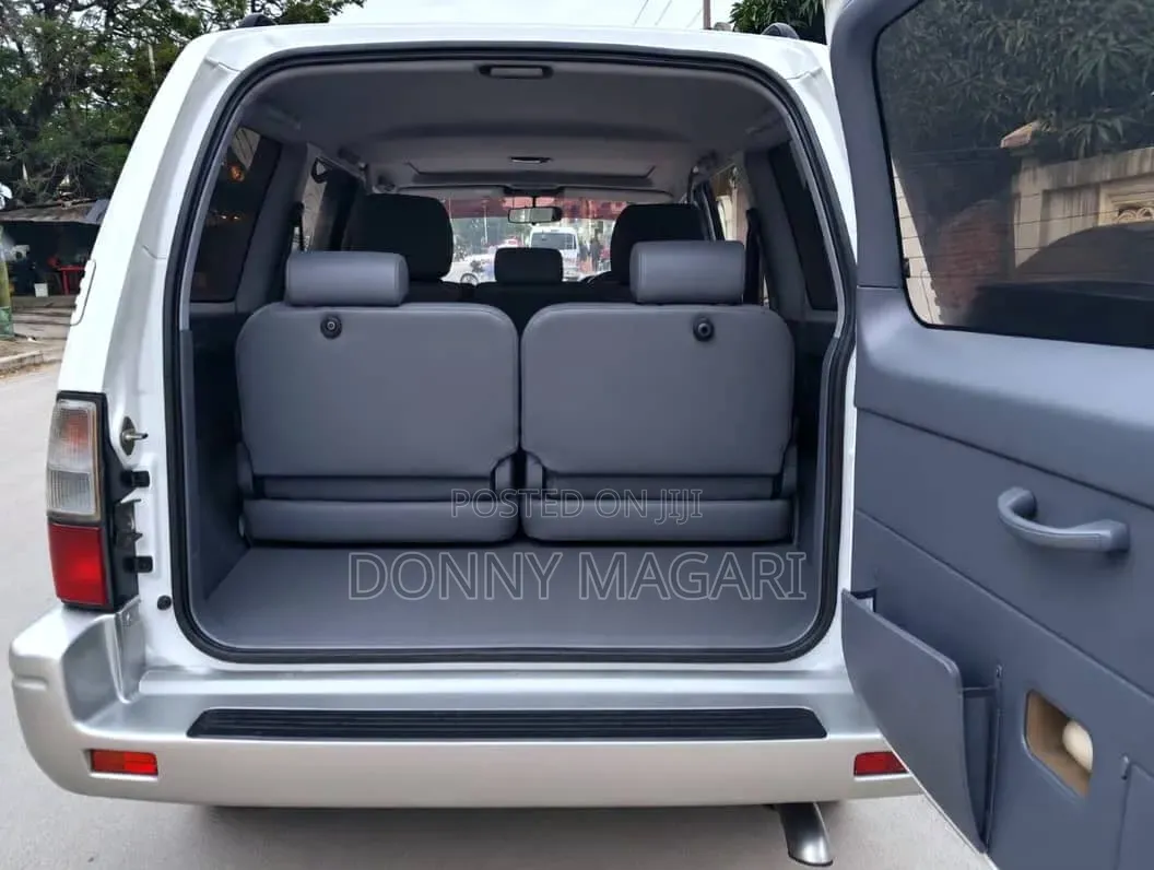 Toyota Land Cruiser Prado 2003 White