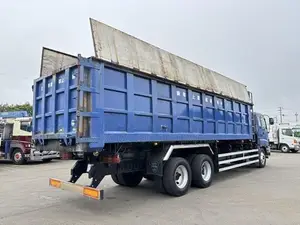 Isuzu Giga Truck