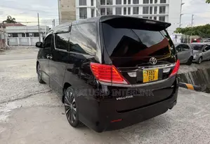Toyota Vellfire 2009 Black