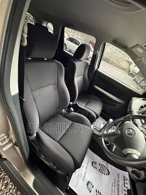 Toyota IST 2005 Gold