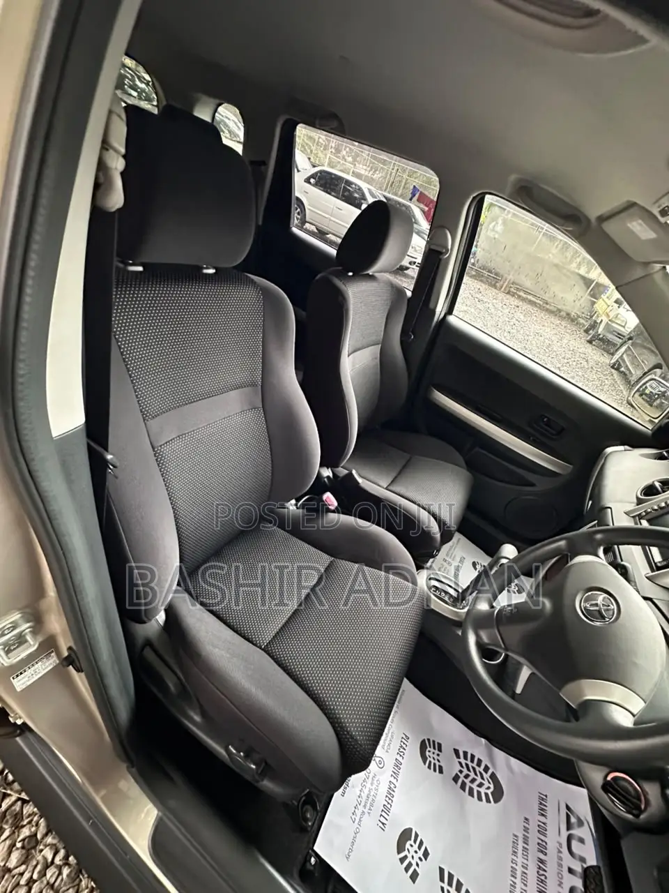 Toyota IST 2005 Gold