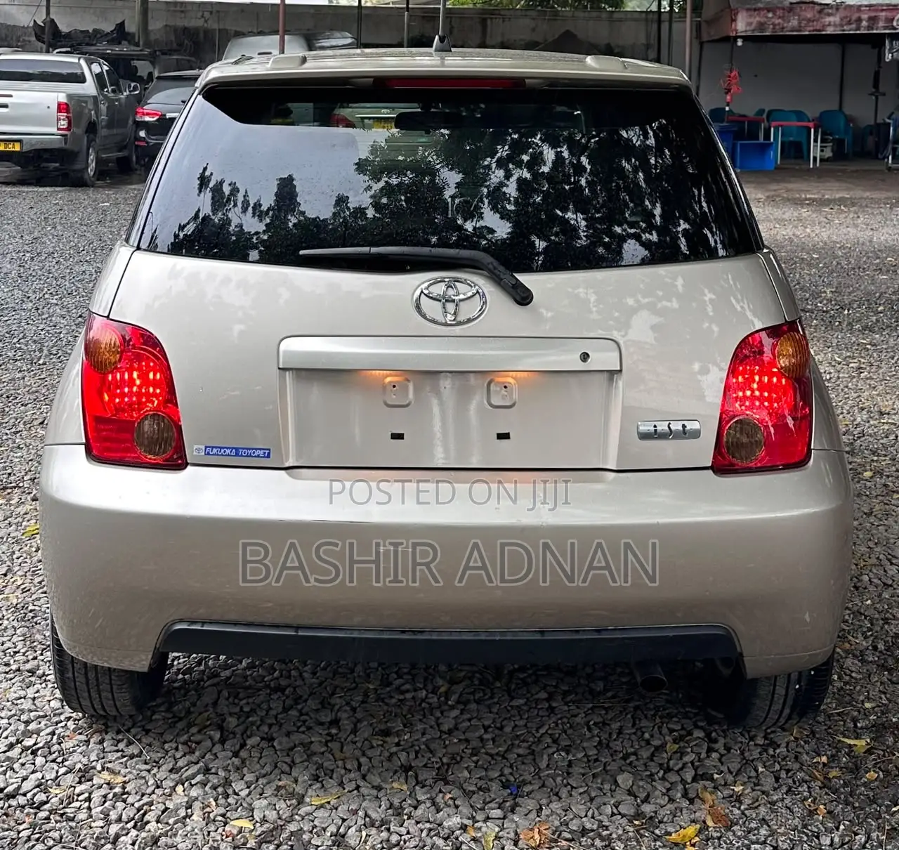 Toyota IST 2005 Gold