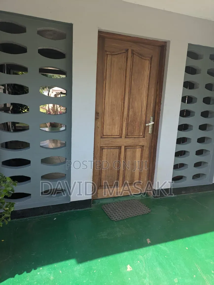 4bdrm Villa in Villas, Masaki for rent