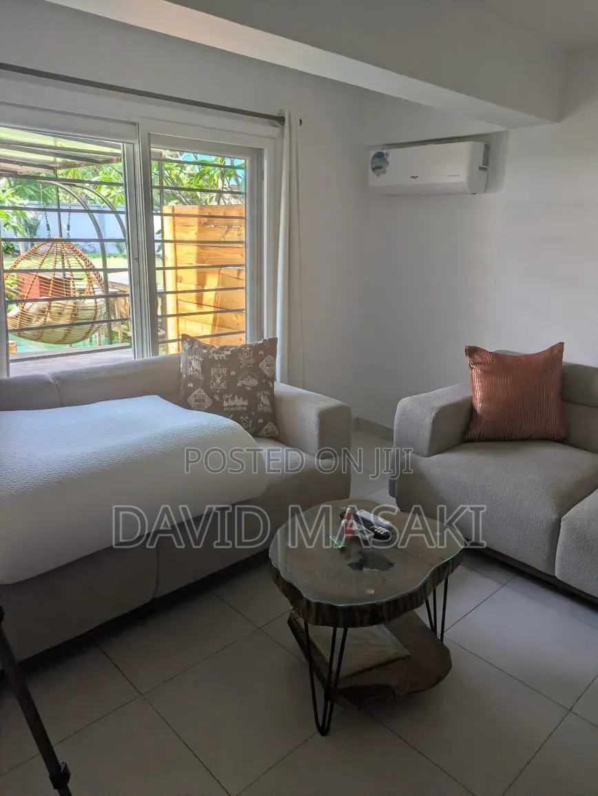 4bdrm Villa in Villas, Masaki for rent