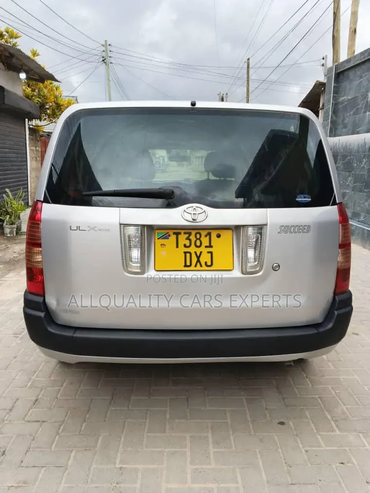 Toyota Probox 2004 Silver