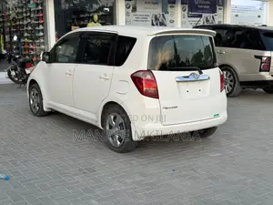 Toyota Ractis 1.5 AWD 2006 White