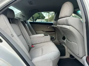 Toyota Crown 2008 White