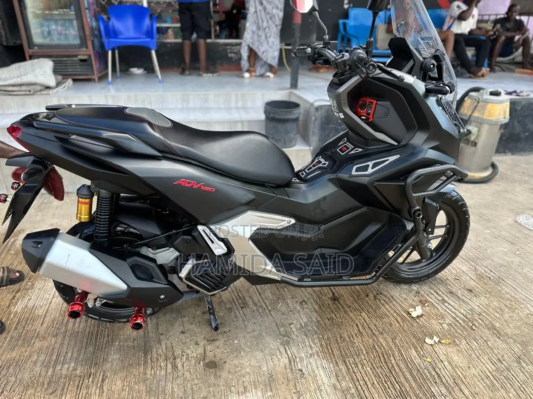 Honda 2025 Black