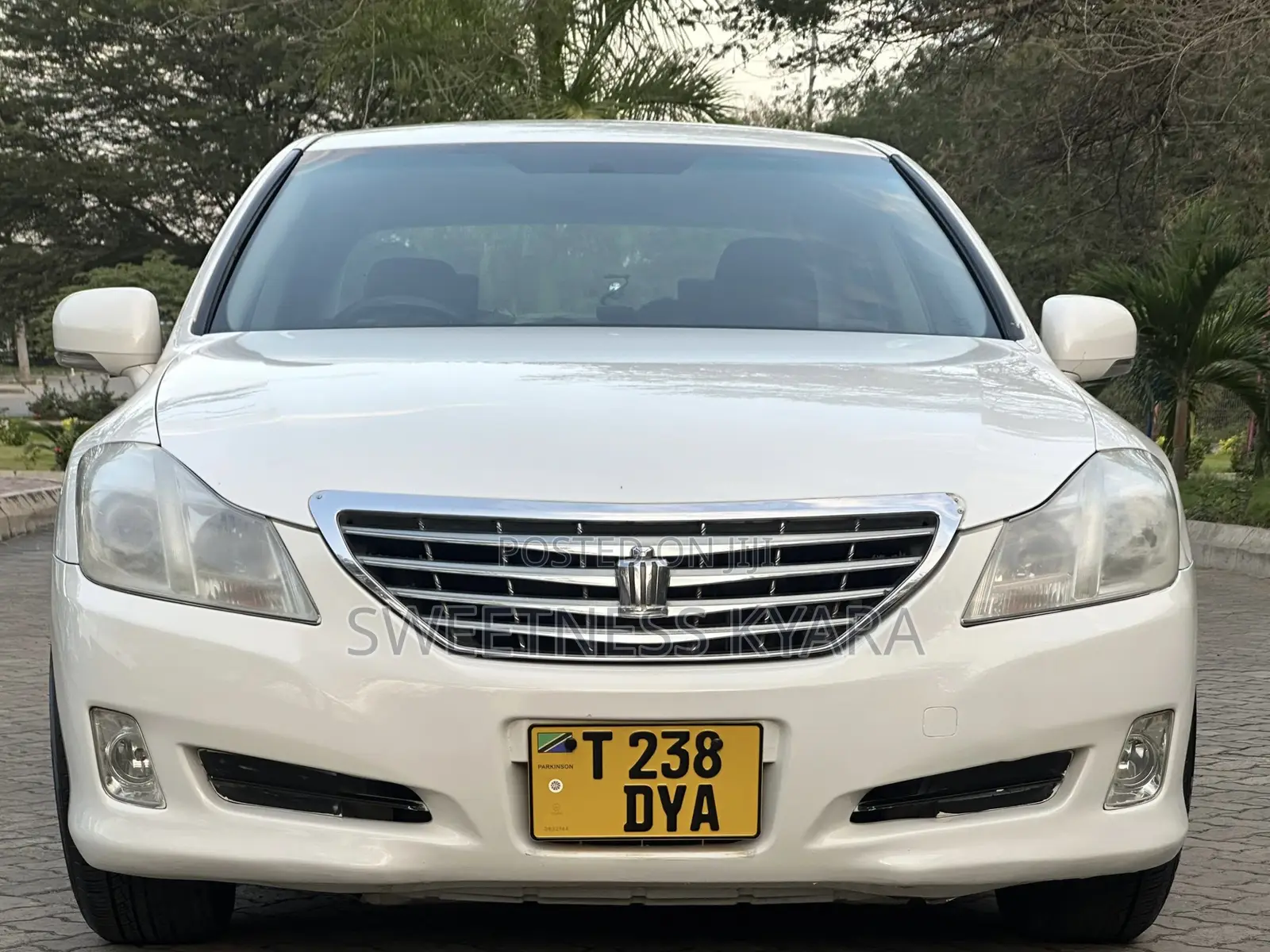 Toyota Crown 2008 White