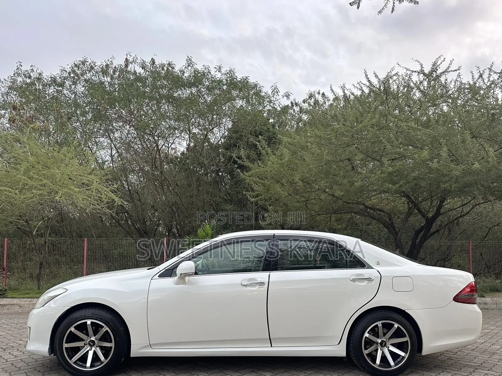 Toyota Crown 2008 White