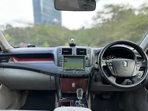 Toyota Crown 2008 White