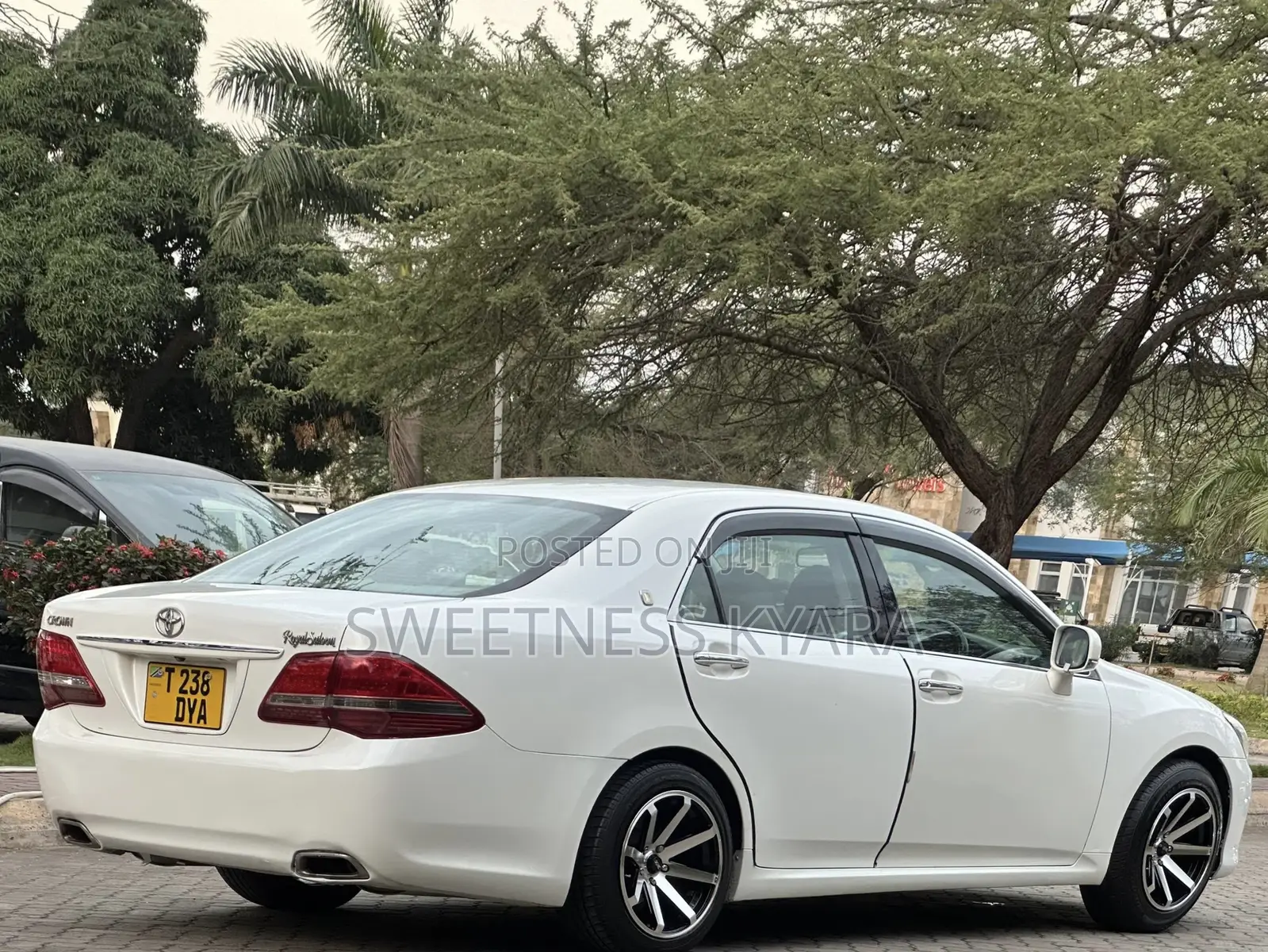 Toyota Crown 2008 White
