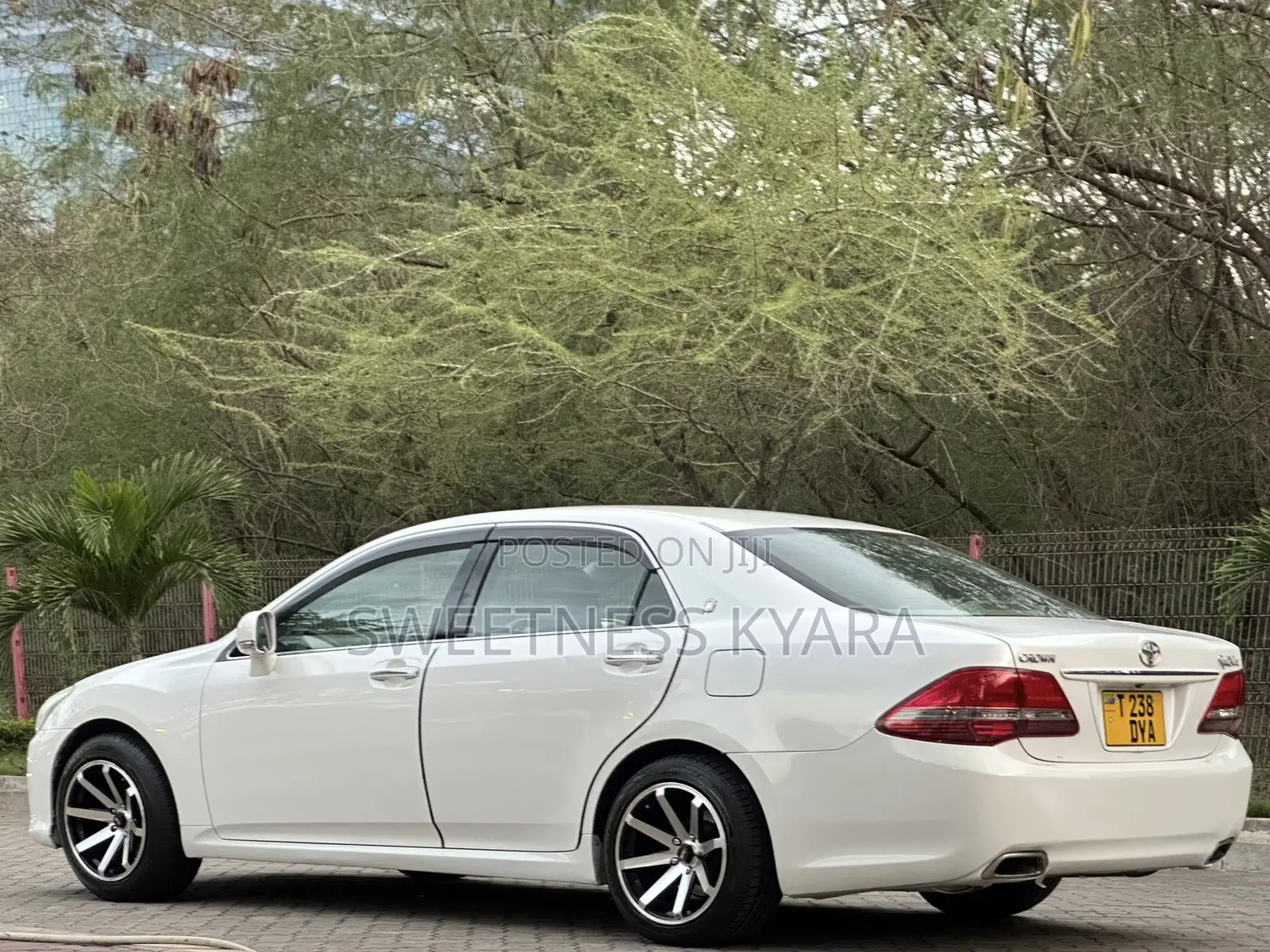 Toyota Crown 2008 White