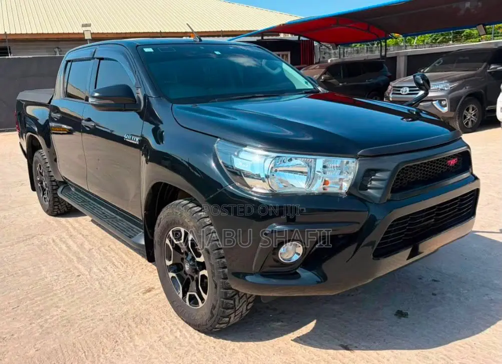 Toyota Hilux Revo Double Cab Deisel 2.8 AWD 2018 Black
