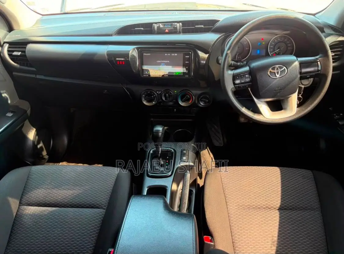 Toyota Hilux Revo Double Cab Deisel 2.8 AWD 2018 Black