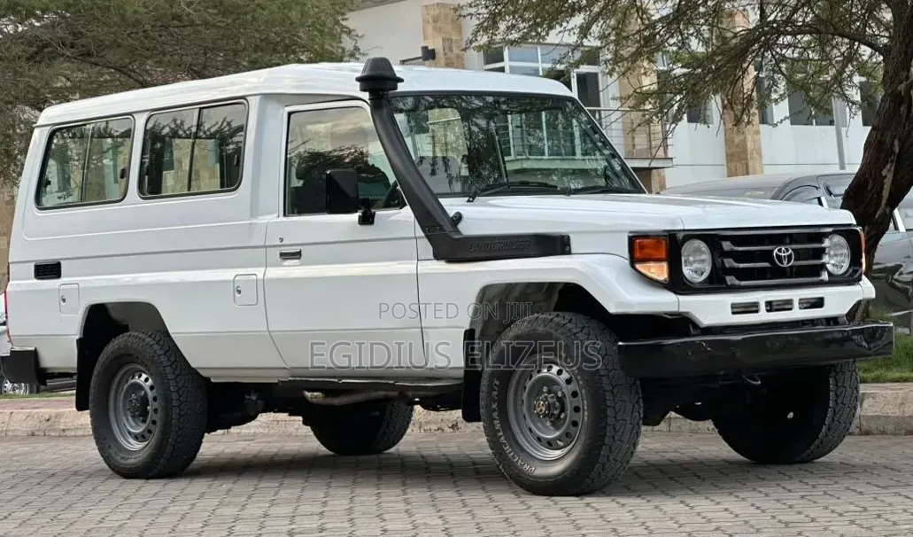 Toyota Land Cruiser 2008 White