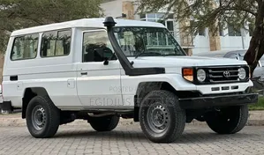 Toyota Land Cruiser 2008 White