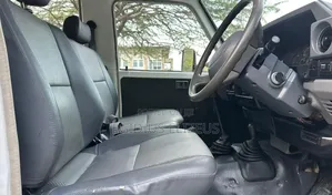 Toyota Land Cruiser 2008 White
