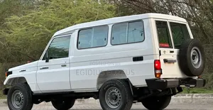 Toyota Land Cruiser 2008 White