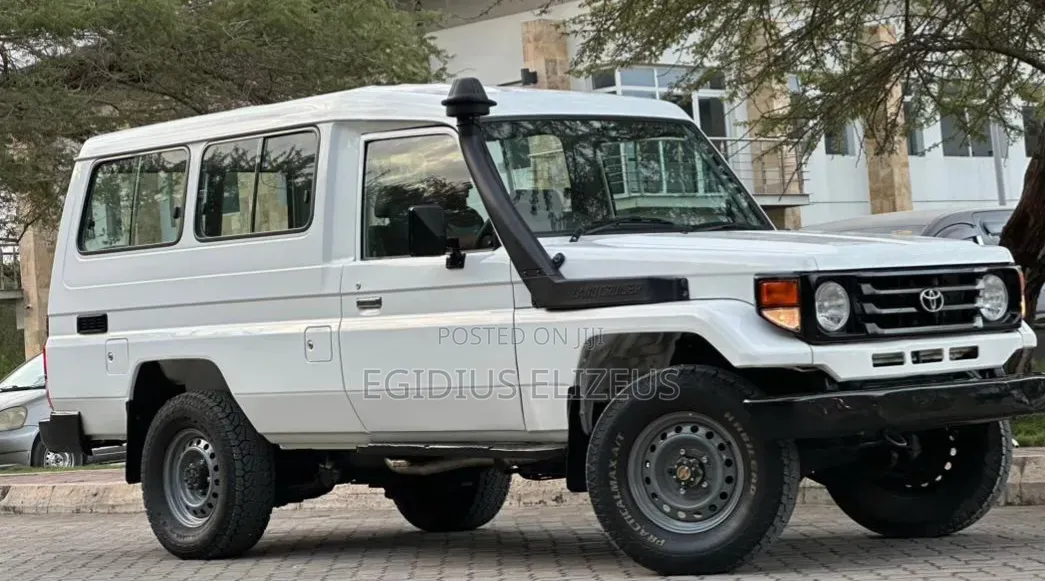 Toyota Land Cruiser 2008 White