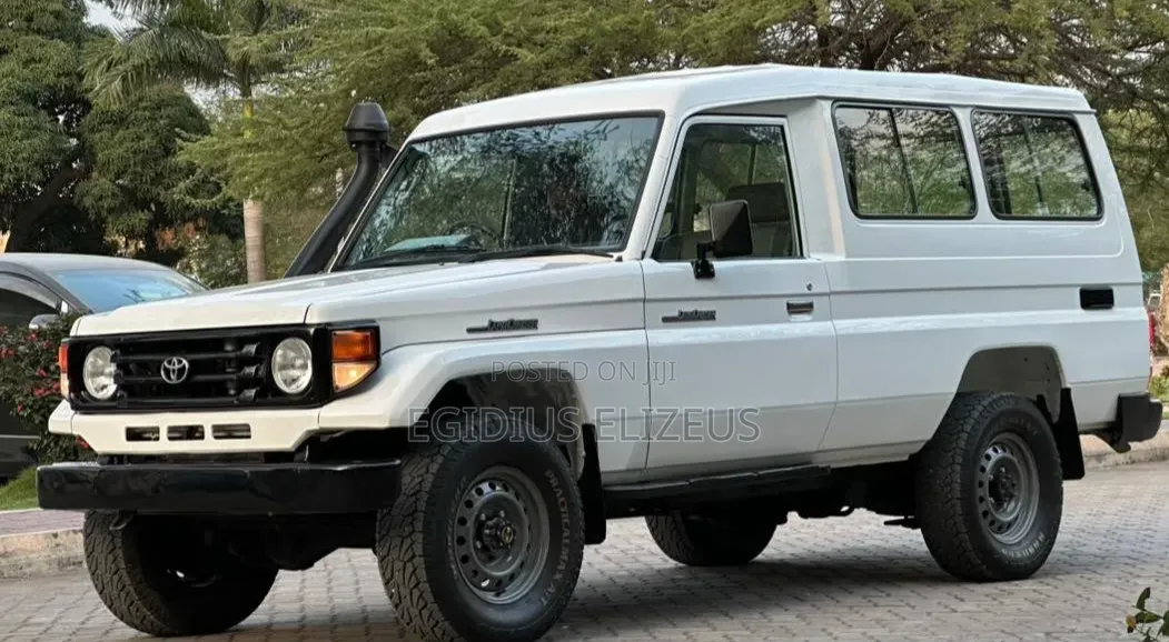 Toyota Land Cruiser 2008 White