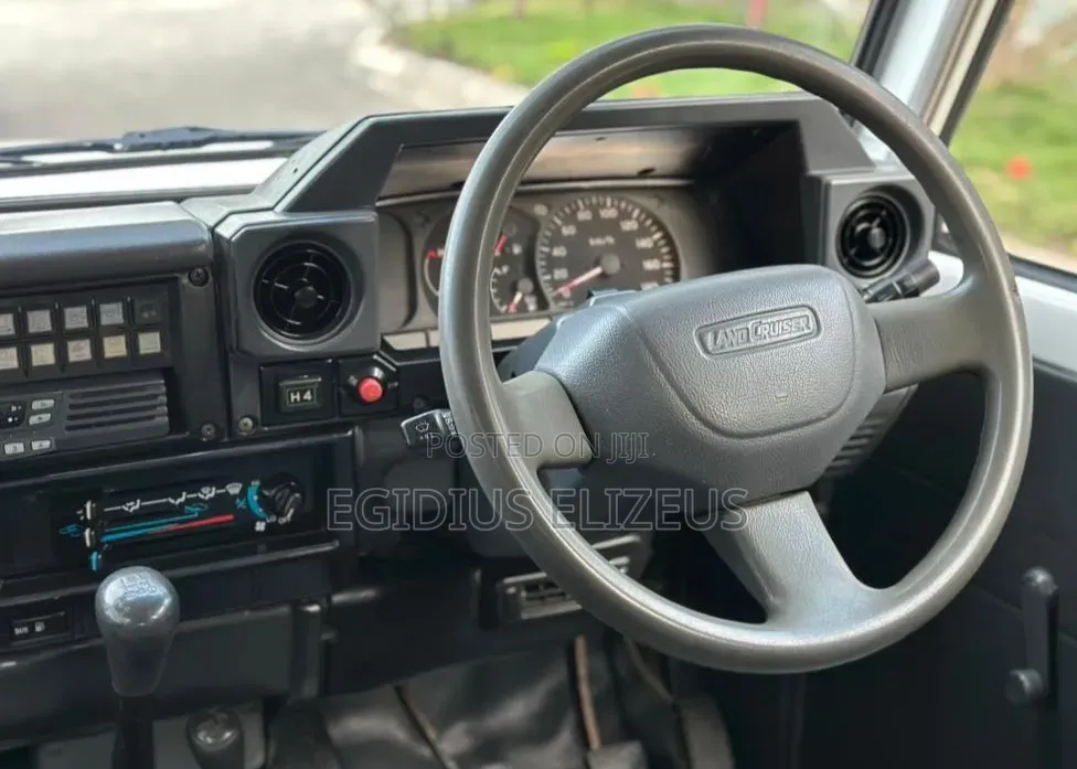 Toyota Land Cruiser 2008 White
