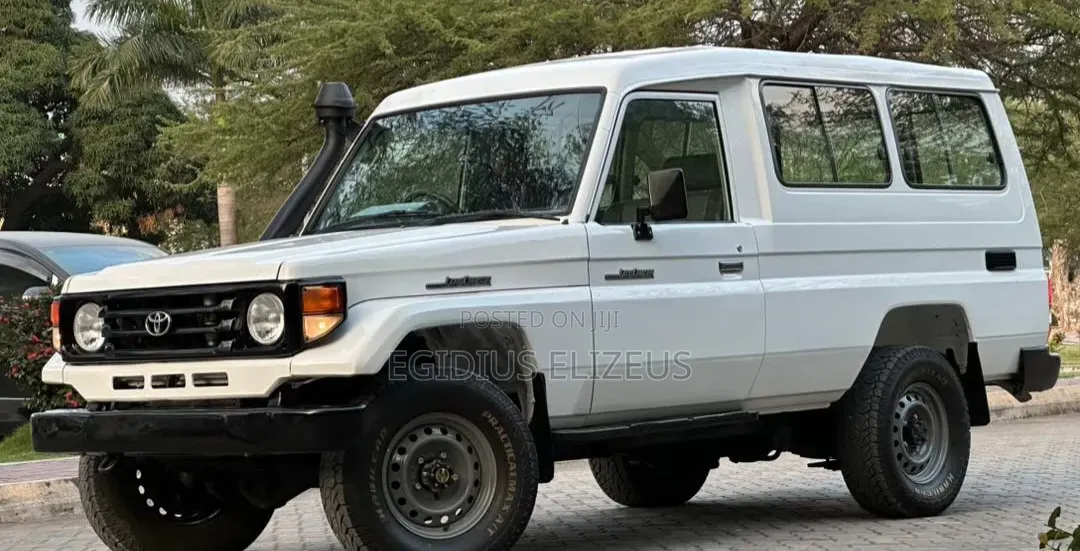 Toyota Land Cruiser 2008 White