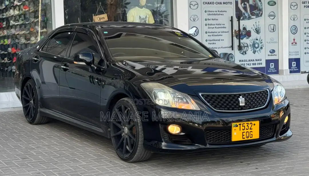 Toyota Crown 2009 Black