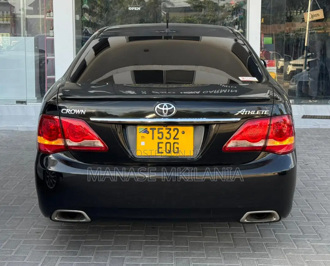 Toyota Crown 2009 Black