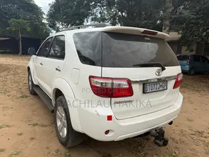 Toyota Fortuner 2012 White