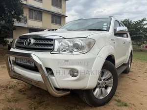 Toyota Fortuner 2012 White
