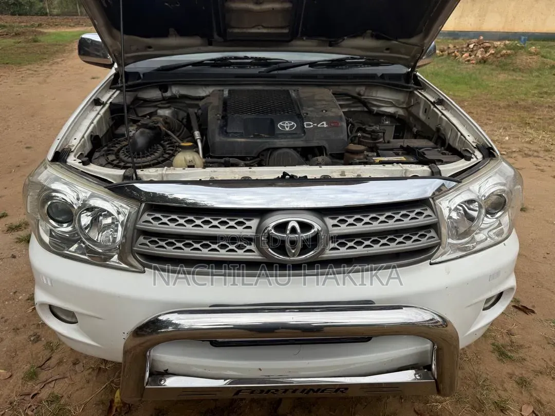 Toyota Fortuner 2012 White