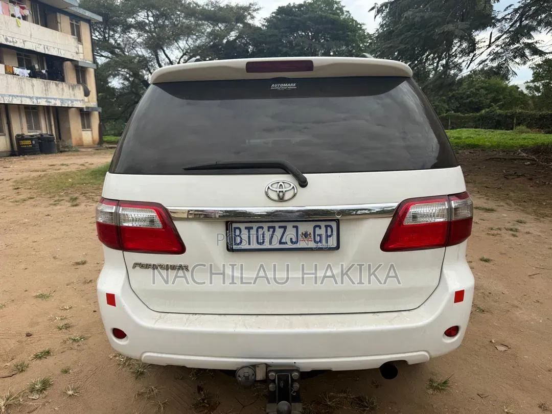 Toyota Fortuner 2012 White