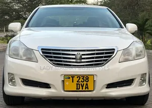 Toyota Crown 2008 White