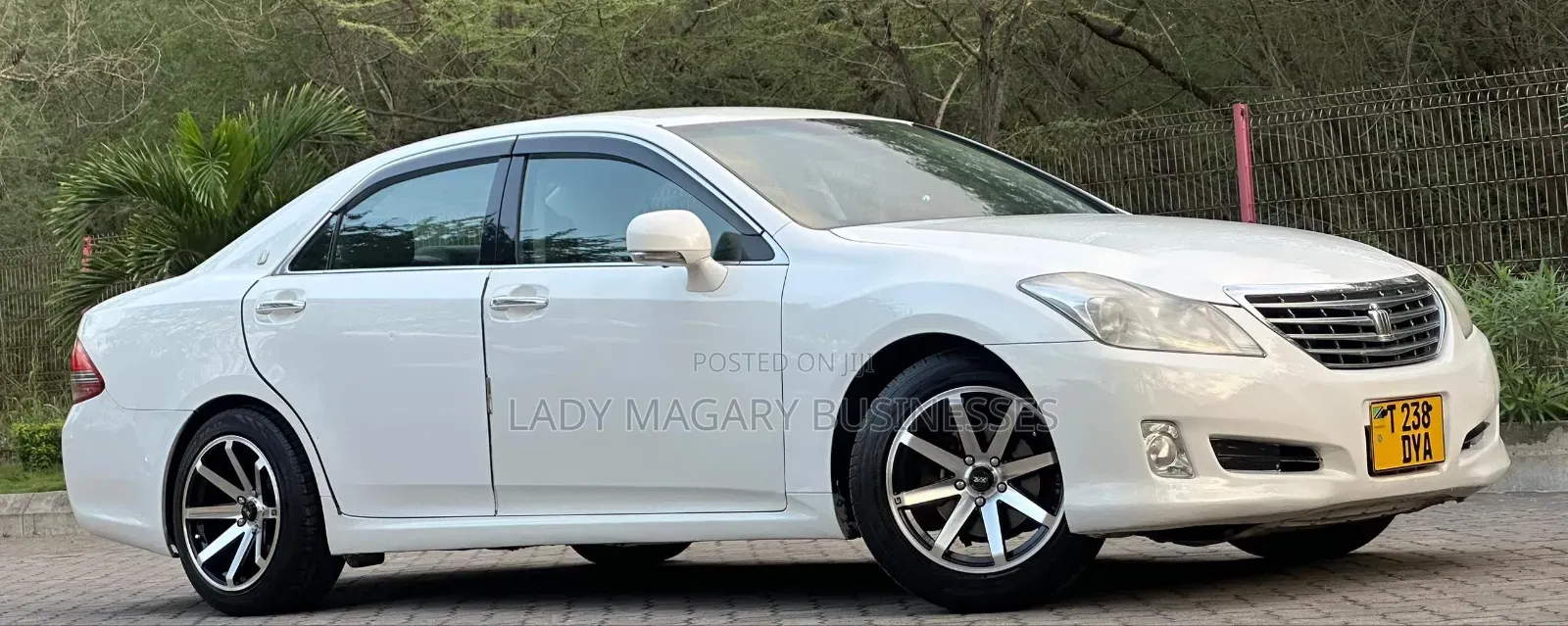 Toyota Crown 2008 White