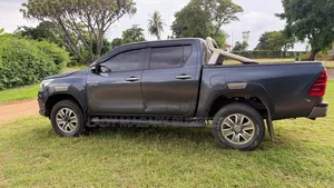 Toyota Hilux 2016 Gray